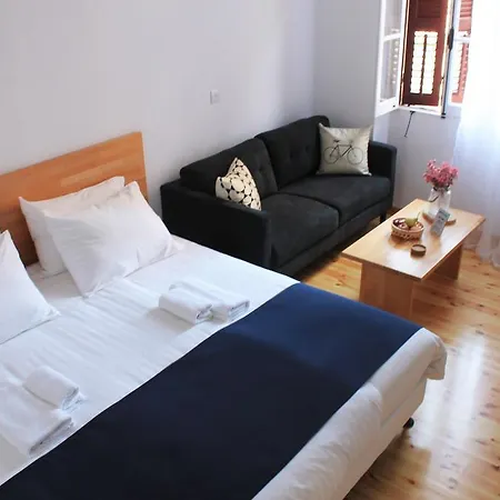 Central Hall Apartment *