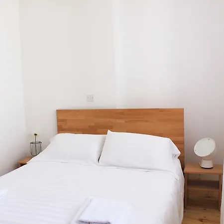 Central Hall Apartment *